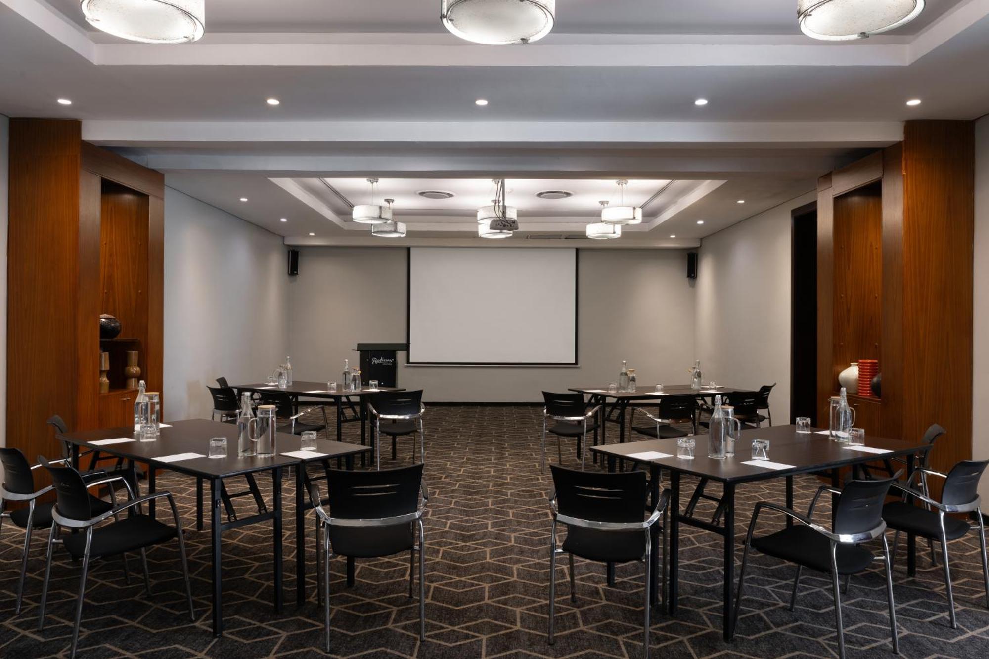 Radisson Lagos Ikeja Εξωτερικό φωτογραφία